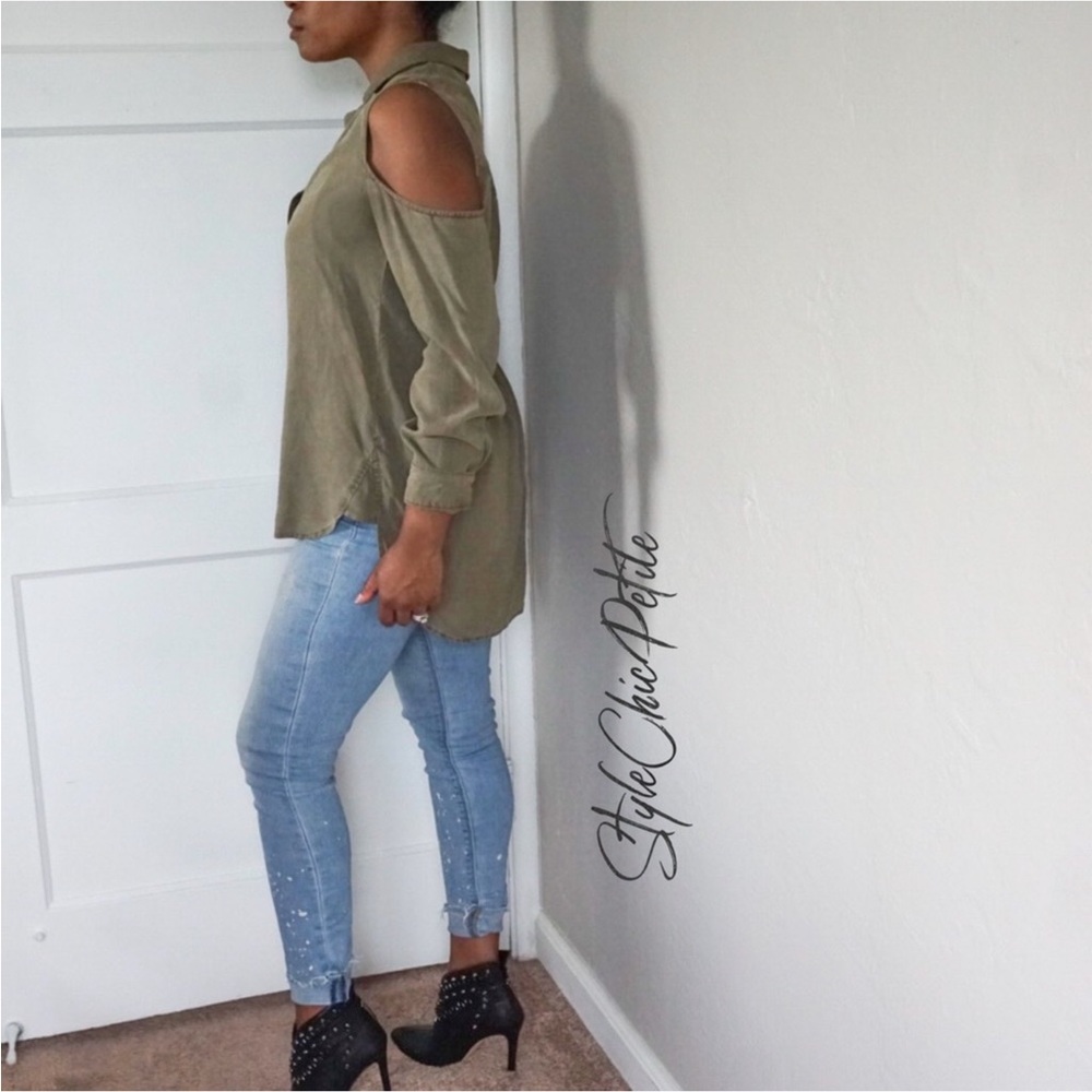 Anthropology Cloth & Stone olive Cold Shoulder Top Size XS 🥳HP - Picture 7 of 7